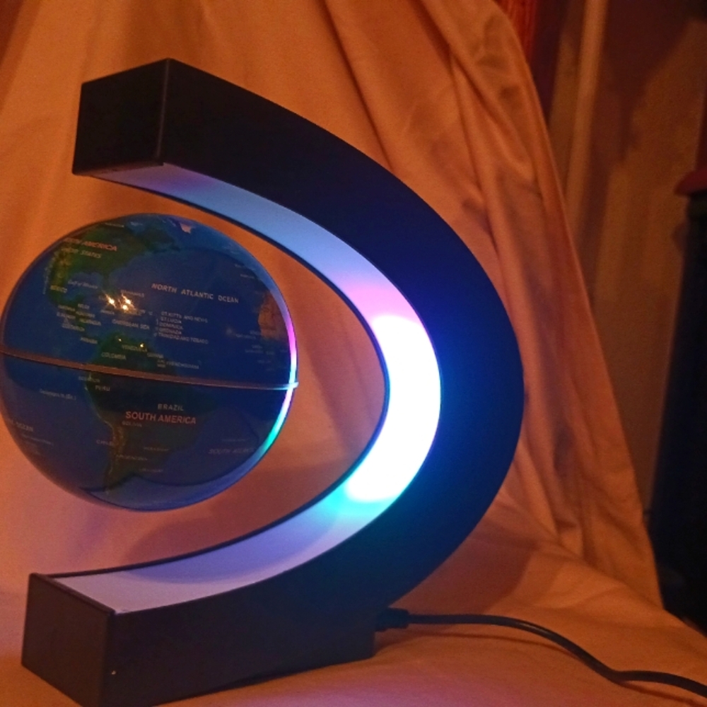 Floating And Rotating Globe Desk Accessory...fascinating Decor